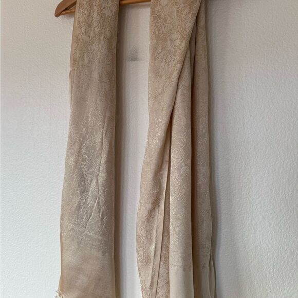White and gold silk scarf main image 6